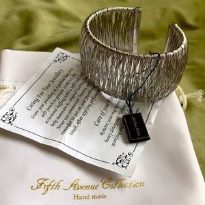 Brand New bangle bracelet